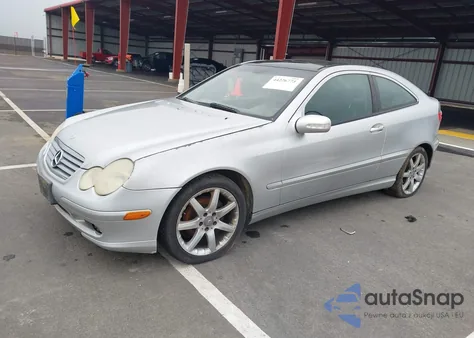 2004 Mercedes-Benz C 230 Kompressor Sport z USA, uszkodzony, nr VIN WDBRN40J64A605891